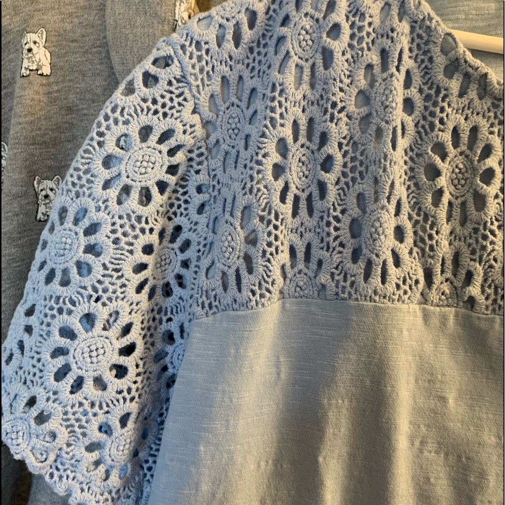 Coldwater Creek 100% COTTON EYELET top!